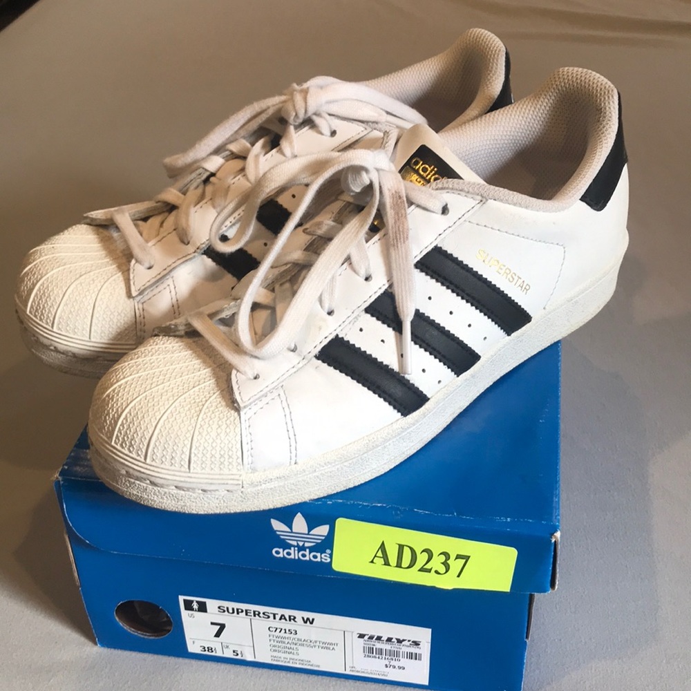 Woman’s Adidas Superstar Tenny’s